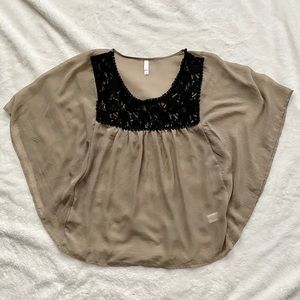 Xhilaration Sheer Batwing Blouse with Crochet Bib Tan Black Size Large